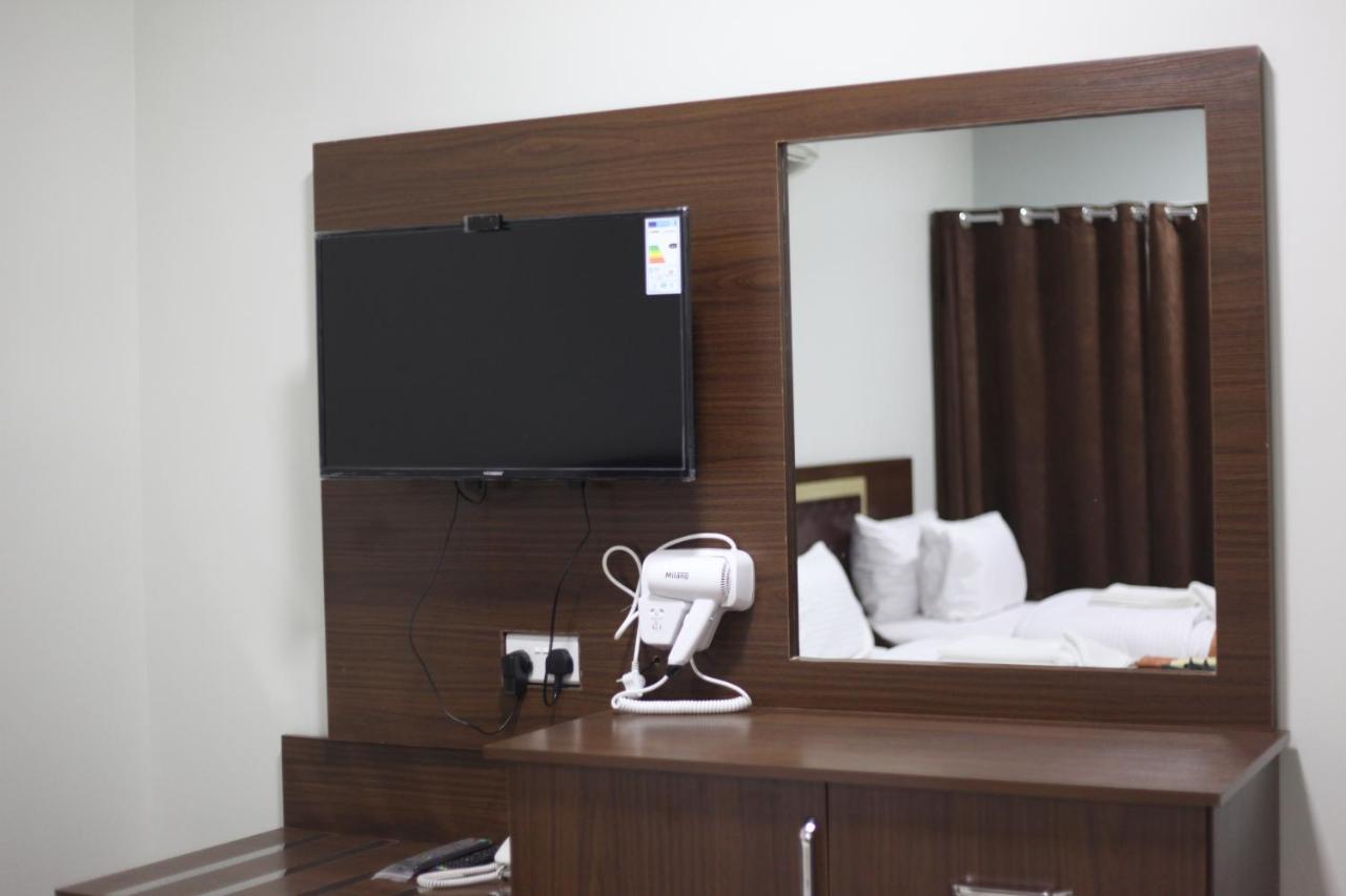 Almanzel Hotel Apartments 무스카트 외부 사진